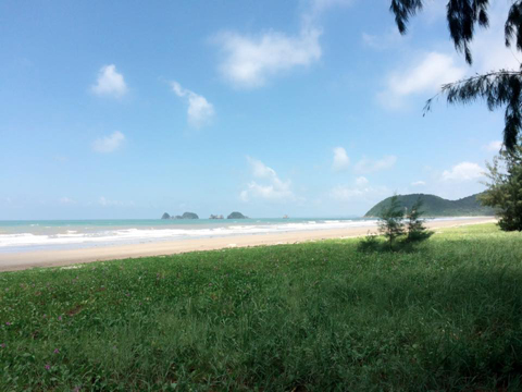 Bãi biển trường chinh đảo ngọc vừng quảng ninh