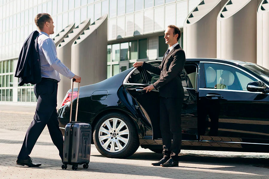 Car Hire Ho Chi Minh: Discover Hidden Gems at Your Own Pace