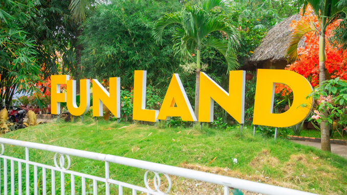 Khu du lịch tre việt